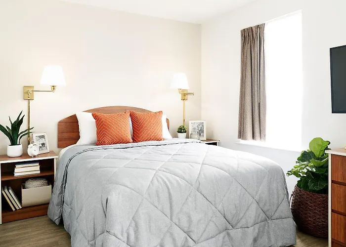 Intown Suites Extended Stay Orlando Fl - Presidents Dr