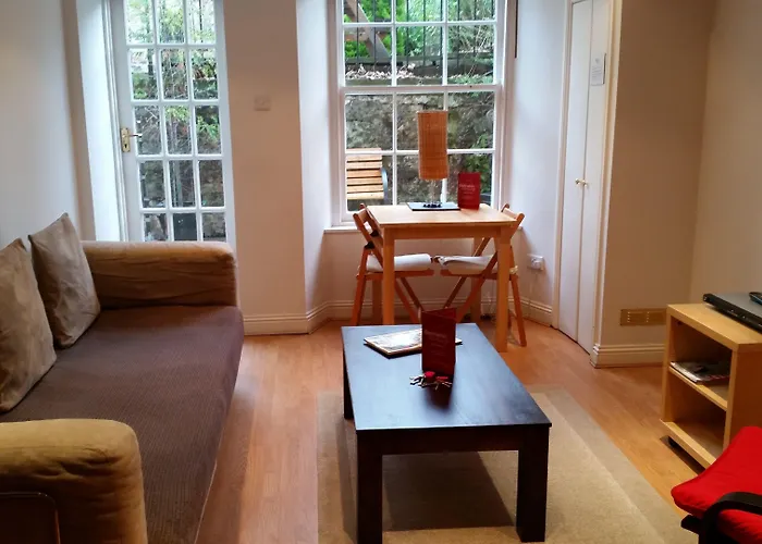Southside Apartments By Destination Edinburgh