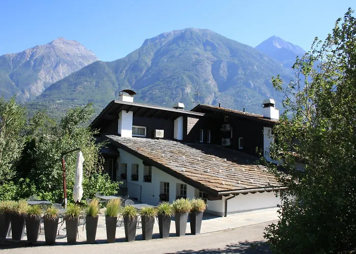Hotel Village