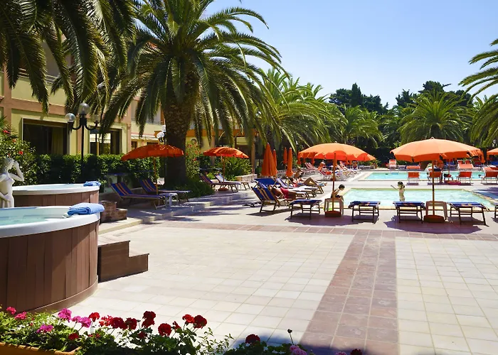 Hotel Oasis