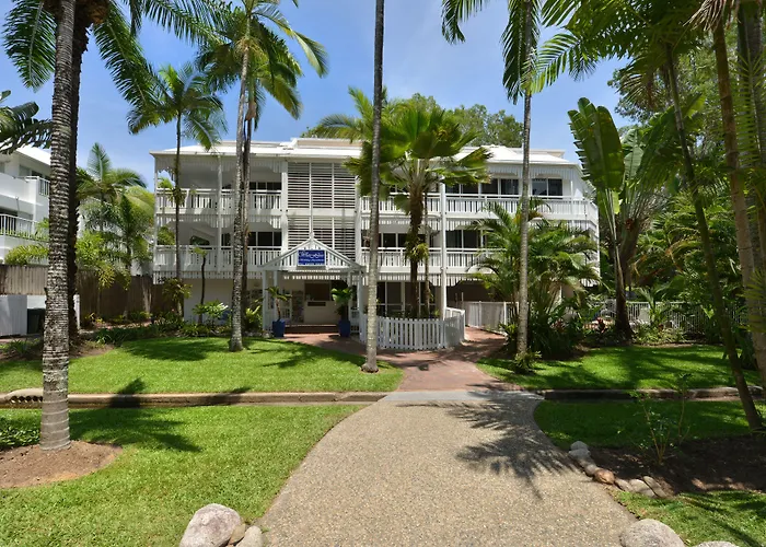 White House Port Douglas