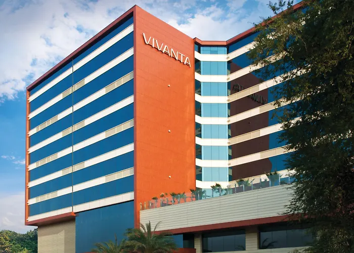 Hotels with a view Vivanta Hyderabad, Begumpet