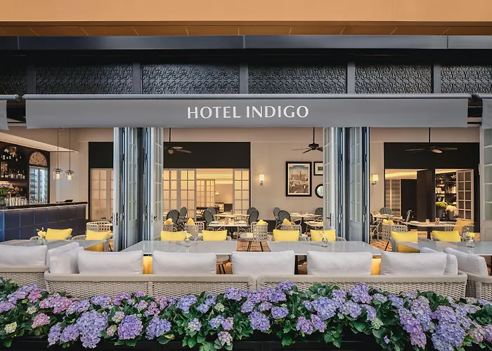 Hotel Indigo Shenzhen Overseas Chinese Town By Ihg