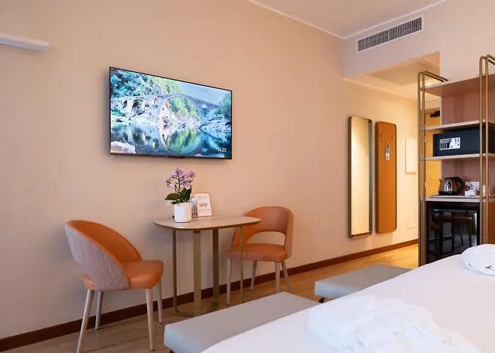 Hotel com piscina: Hotel Raffaello