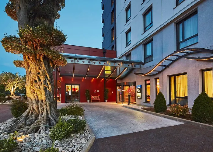Kyriad Prestige Lyon Est - Saint Priest Eurexpo Hotel And Spa
