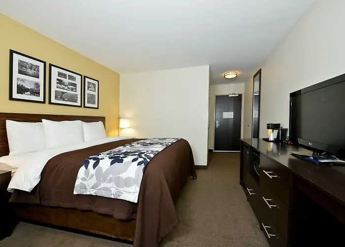 Hot Tub in Room Sleep Inn & Suites Fargo Medical Center
