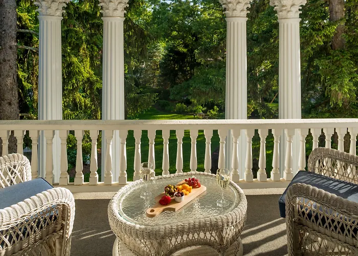 Albemarle Inn -