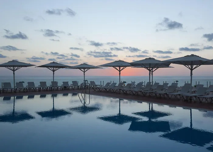 Island Luxurious Suites Hotel And Spa