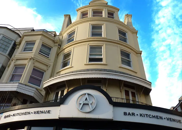 Pet Friendly hotel: Amsterdam Hotel Brighton Seafront