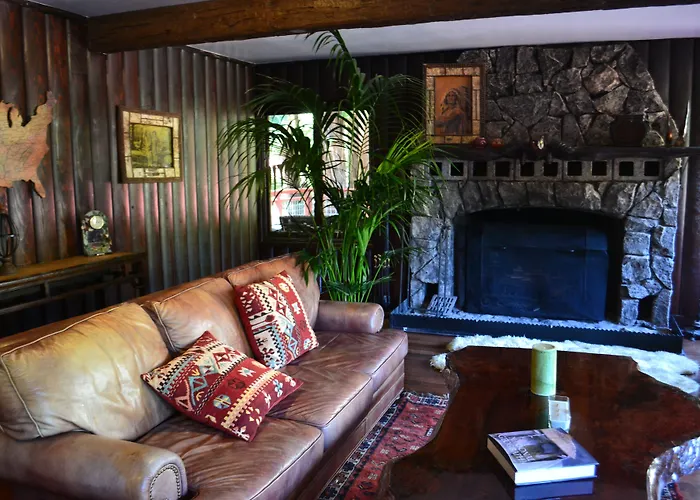 Guerneville Lodge