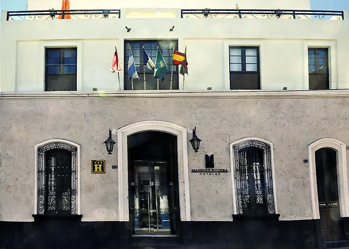 Cheap hotel: Hoteles Riviera Mansion