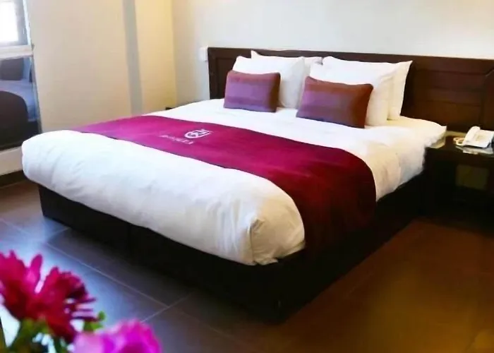 Cheap hotel: Hoteles Riviera Mansion