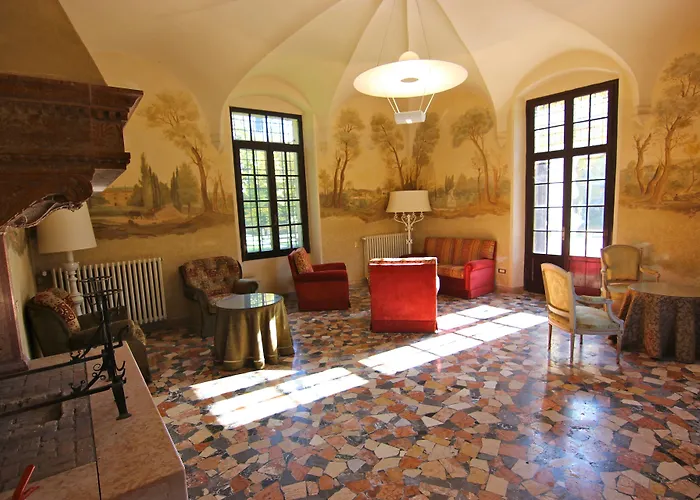 Hotel Villa Giona