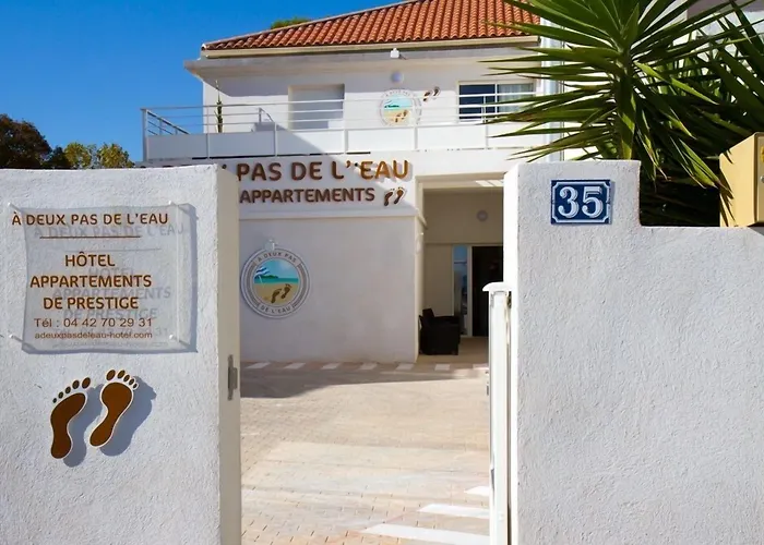 Deux Pas De L'Eau