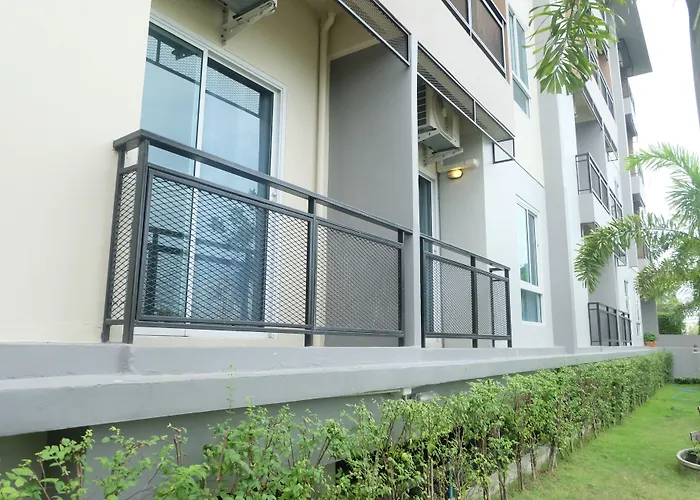 Airport Hotel: I Rich Residence