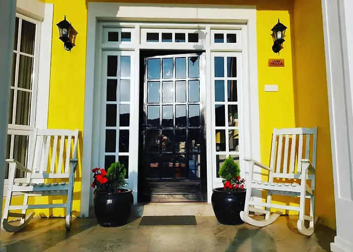 Villa: Luxe Wilderness - Private Villas, Free Breakfast, 2Km From City Centre