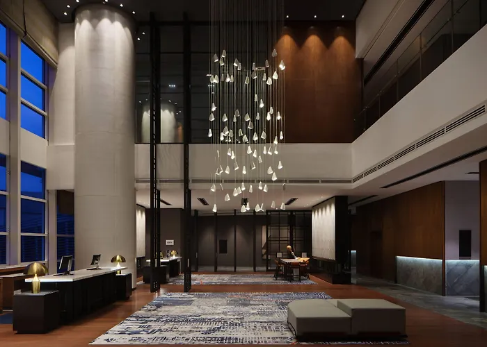 Сity center hotels Le Meridien Petaling Jaya