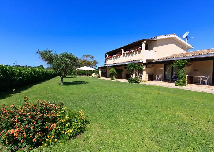Porto Giunco Residence