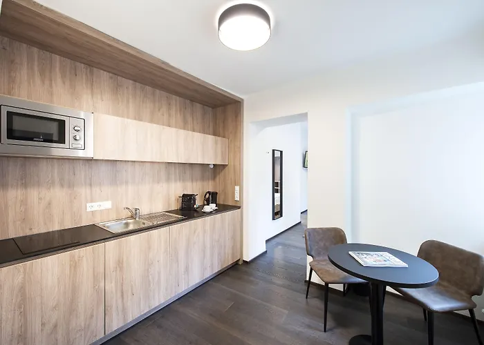 Blackhome Boutique I Contactless Check-In