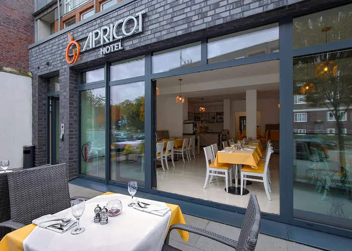 Apricot Hotel