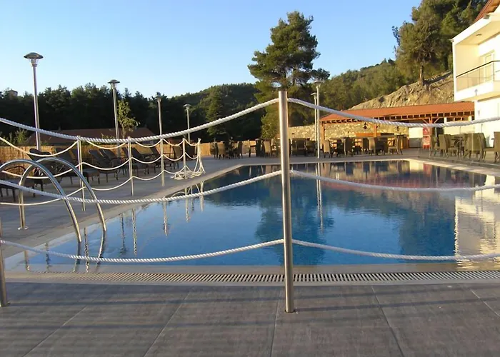 Livadia Hotel Kyperounta