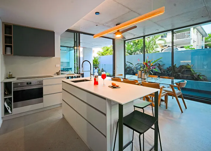 Aria Port Douglas s - 1