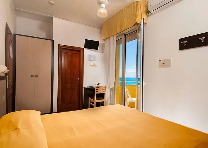 Hotel sulla spiaggia: Hotel Belsoggiorno