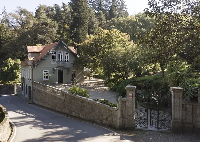 Grove Houses