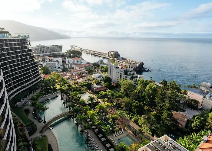 The Reserve - Within Savoy Palace - The Leading Hotels Of The World