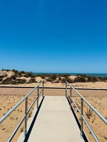 Cheap hotel: Summer Port Lodge