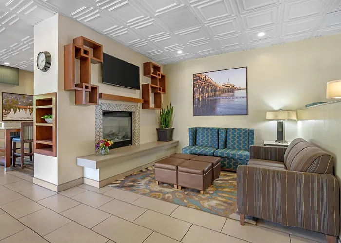 Best Western Plus South Coast Inn