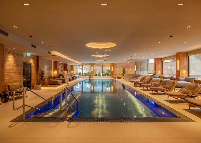 Hotel with Tennis: Grand Hotel Zermatterhof