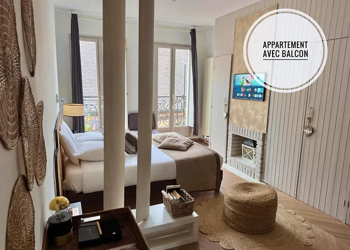 Centre historique Dijon Le Charmant et Le Charmant Bis