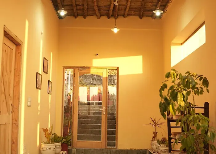 Hobo Hostel
