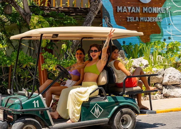 Mayan Monkey Isla Mujeres - Social Hotel (Adults Only)