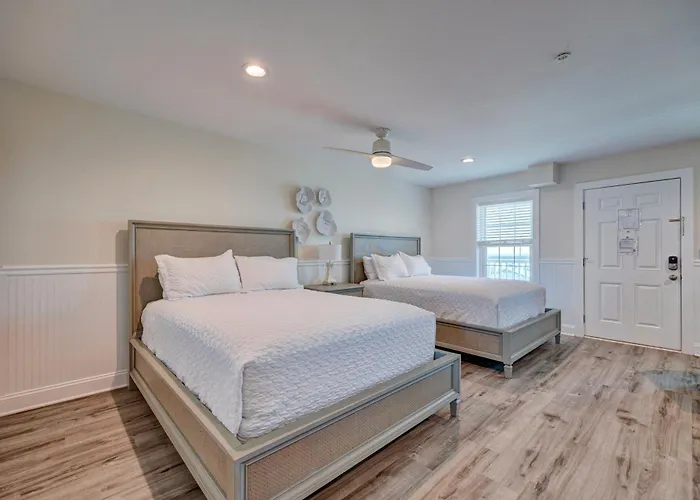 3003 Queen Suite, 3Rd Floor Cove