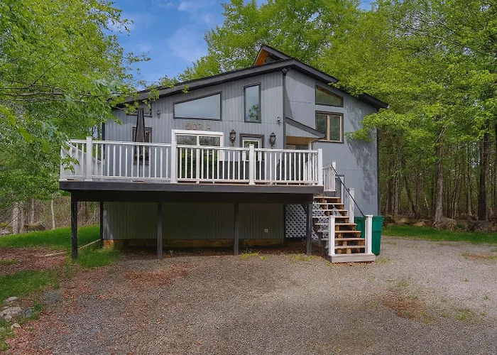 Poconos Hideaway - Woods & Wildlife