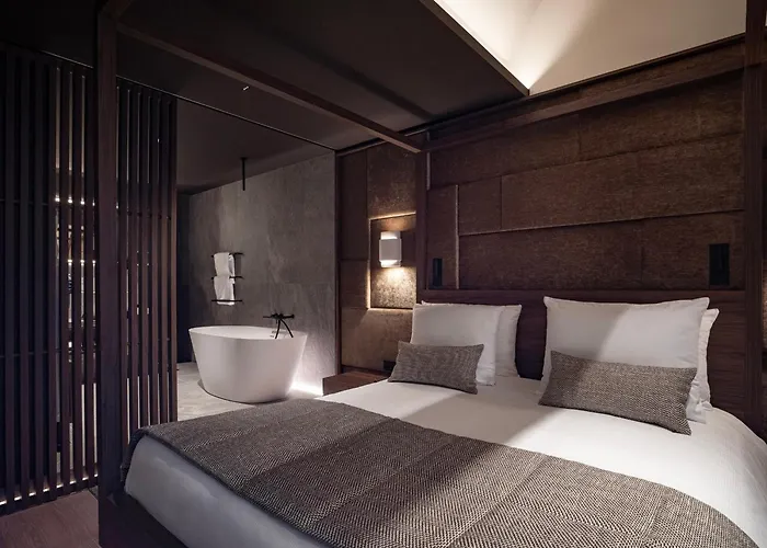 Hotel: Yona Ex Le Parc Hotel