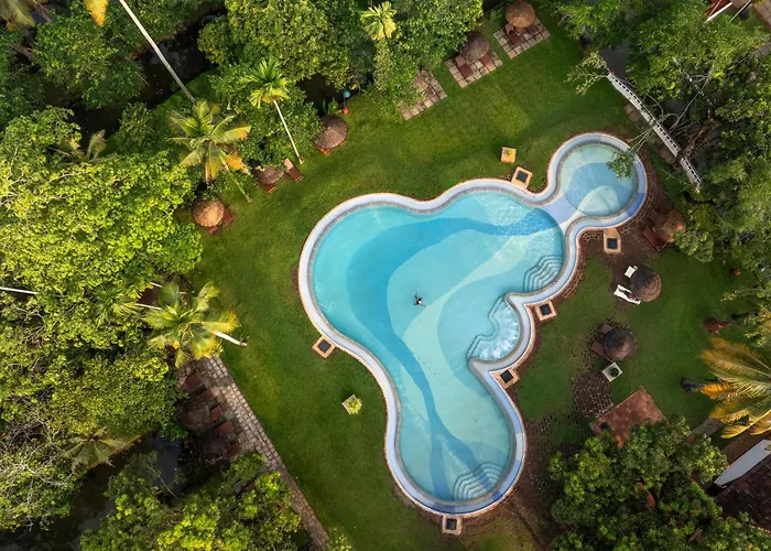 Resort: Coconut Lagoon Kumarakom - A Cgh Earth Experience