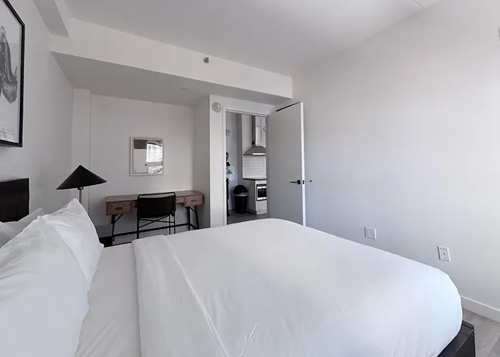 Cheap hotel: Court Square Hotel Long Island City New York , Belvilla District 6 Formerly Sonder