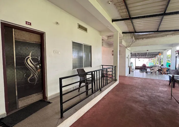 Surya Cafe And Stay Sea View