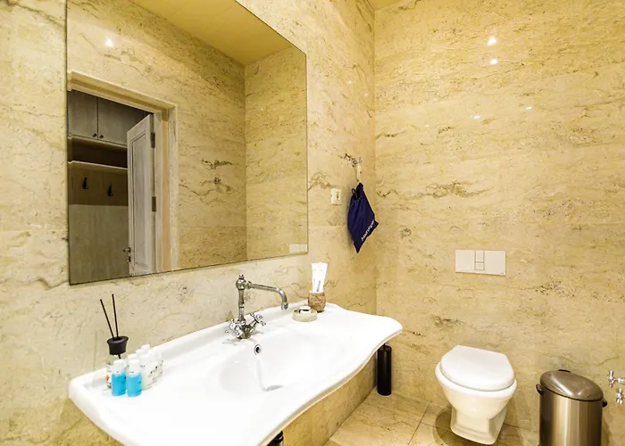 5 star hotel: Art Club