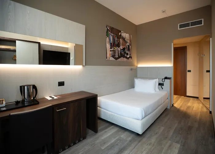 Hotel Jacuzzi: Garibaldi Palace