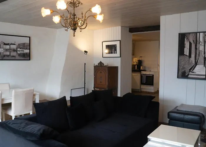 Ferienvermietung: Executive Living Old Town Unique