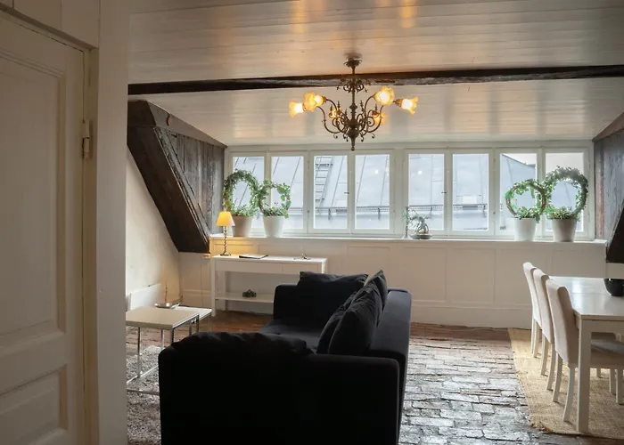 Ferienvermietung: Executive Living Old Town Unique