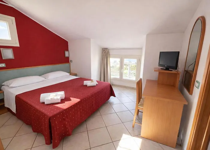 Hotel Villa Tina Easy Stay Room Only