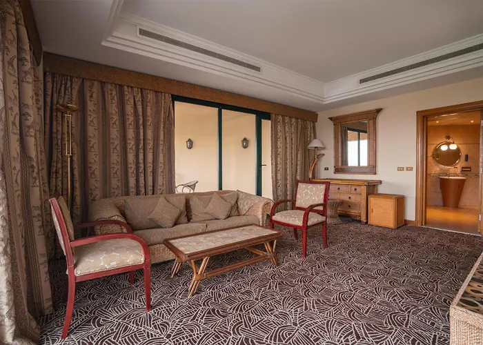 Hilton Pyramids Golf