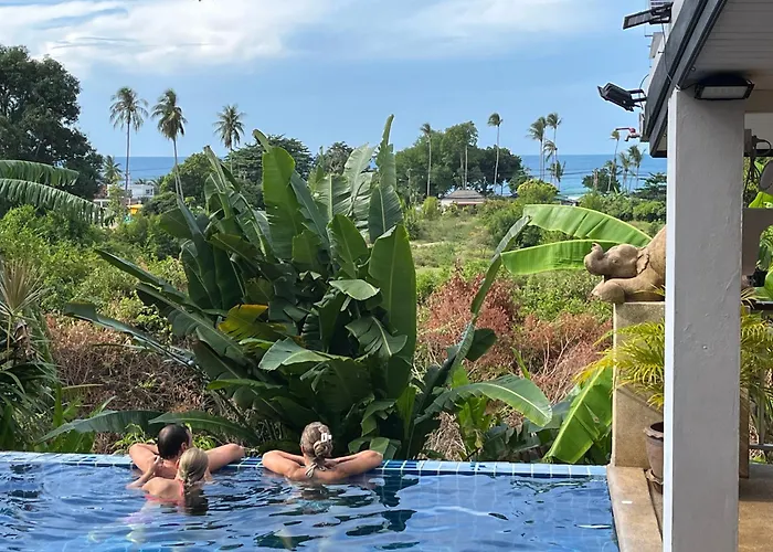 Pink House Guest House Lamai - Pool & Sea View