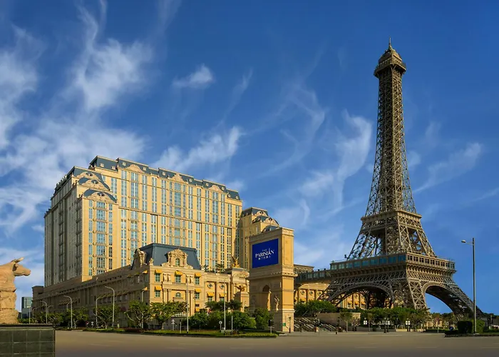 Romantic hotels Parisian Macao