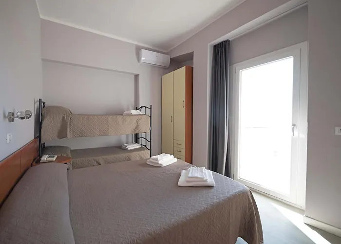 Zentrales Hotel: Bikini Tropicana Family Hotel